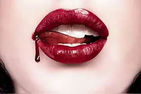 《詹妮弗的肉体》詹妮弗拥有恶魔能力，为什么不自己去找报仇？图片