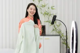 服装愁卖，有货源无销路，衣之图帮您来解决图片