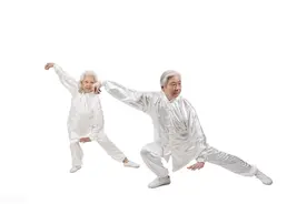 太极以脊柱行拳才是王道图片