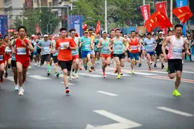 在“奥运冠军之城”奔跑 多部门通力合作助力“鞍马”圆满举行图片