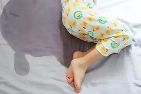 3岁宝宝成功戒掉尿不湿，只需要做好这4步，你家宝宝也可以图片