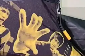 李宁真出息了！把李小龙头像印在鞋面上，这双韦德之道9太帅了图片
