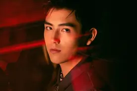 陈飞宇和女网红私密照流出，女主身份被扒出，是陈粉丝且已为人妻图片