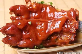 买猪蹄只选大的？记住这“三字口诀”，买好猪蹄，肉贩都夸你内行图片