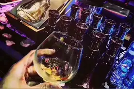 2019年上海“白马会所”覆灭，当晚就被贴上了封条图片