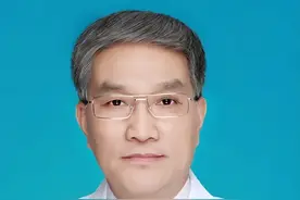 “家门口”看名医 渭南市中心医院聘请省级名中医来院坐诊图片