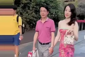 知情人讲胡继勇和和董思瑾街拍是有人授意，两个细节告诉你图片