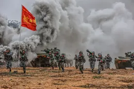 一组超燃壁纸带你走进装甲步兵的战场图片