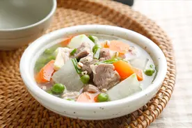天冷还是吃肉过瘾，炖猪肉，鸡肉，羊肉，牛肉有啥窍门？建议了解图片