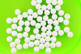 怎样服用硝酸异山梨酯、胺碘酮、稳心颗粒、参松养心胶囊？图片