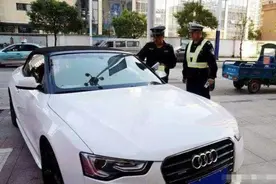 12月起，C1驾照严禁开着4种车，交警抓到12分全扣图片