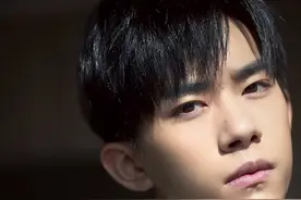 易烊千玺：曾是TFBOYS人气最低男孩，如今却是组合里发展最好的人图片