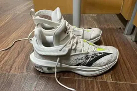 汤普森KT8代曝光！全掌氮科技，鞋型有点帅，安踏旗舰看齐李宁？图片