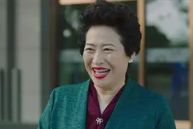 国家一级演员许娣：与初恋老公恩爱40年，一家3口生活幸福图片