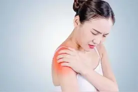 得了肩周炎怎么办？西医有方法，中医有对策，得明健身有疗效图片