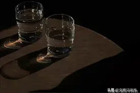 “晚安”不一样的表达方式：我的上眼皮爱上了下眼皮，为了成全图片