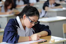 中小学生迎来“好消息”，上学时间有望缩至10年，16岁参加高考图片