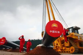 中国消失20年的油田，终于被找到，面积比洞庭湖还要大图片