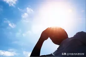 夏季阳气最盛，身体会出现这5个排寒反应，是脏腑发出的求救信号图片