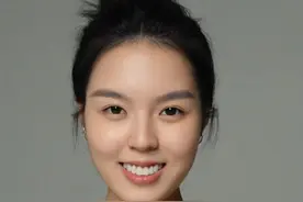 李咏21岁女儿回中国发展！法图麦正式出道当演员，精通五种语言图片