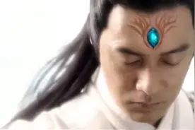 同样都有第三只眼，为什么闻仲的天眼不敌杨戬？图片