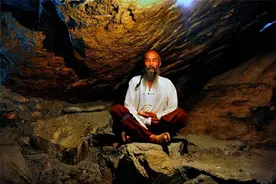 重庆男子隐居山林修行26年，下山后，竟不知手机电脑为何物图片