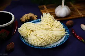 面条升血糖快，怎样吃面条才能升得慢一点？营养师告诉你真相图片