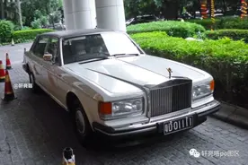 当年的豪华车 丨 汕头路边的劳斯莱斯银刺/Rolls-Royce Silver Spur II图片