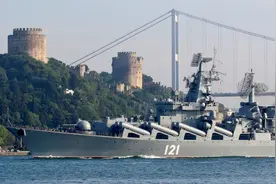 莫斯科号确认沉没后，黑海舰队仅剩十六艘主力舰艇，实力一落千丈图片