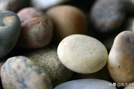 捡到一块石头，怎么判断是不是玉？记住这些方法万一就用上了图片