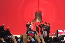 52岁个人身价千亿，拥有80架飞机送货，2023中国物流首富产生图片