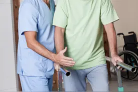 帕金森病可治可控！识别6个早期症状，避开3大误区图片