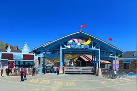 国庆周游冀（7）|住木屋、看演艺、尝美食……在檀邑溪谷开启欢乐假期！图片