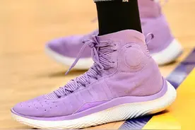 库里穿回Curry4篮球鞋？欧文穿回Kyrie 1代？NBA球星赛季球鞋上脚图片