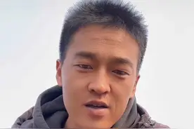 男子唯美“落日剑法”走红 主角回应：“很牛的运镜”系妻子用手机拍摄图片