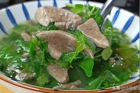 “猪肝汤”这么做，口感滑嫩爽口，营养味美无腥味，特别好喝图片