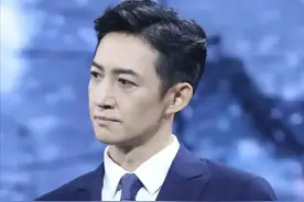 别人是中年发福，这8位是越老越帅！连褶子都长得恰到好处图片