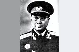 村民怪陈赓之父“你儿子勾走我儿”，28年后两儿同一天成开国大将图片