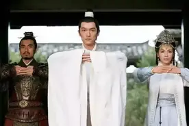在孔子、荀子看来，礼与情之间有何关系，两者如何结合？图片
