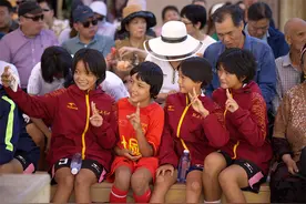 直击2023年黔新“石榴籽”杯青少年足球友谊赛：手拉手向“黔” “新”连心逐梦图片