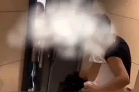 女子给男闺蜜过生日彻夜未归，男闺蜜隔天把喝得烂醉她送回家图片