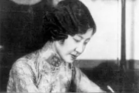 1954年，清朝末代格格街头叫卖烟卷，毛泽东赞：有志气，我来安排图片