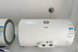 家里装电热水器好还是燃气热水器好？看完这6点对比，终于明白了图片