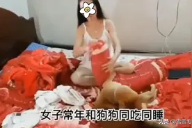 一女子和狗同吃同睡，半年后肚子胀去检查，发现肚子长满寄生虫图片