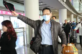 大陆网友热烈欢迎台湾民众首团访京图片