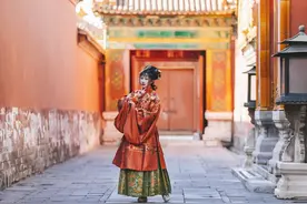 东汉这位皇帝：要求所有后宫女子穿开裆裤图片