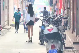广州黄村路上美女如云，商家生意经营惨淡，无人帮衬图片