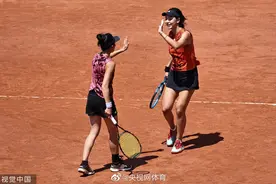 法网2023：王欣瑜/谢淑薇直落两盘，晋级女双八强！图片