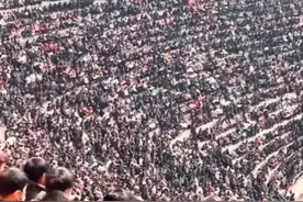 人民日报评贵州村超：让乡村文化成为发展新名片。图片