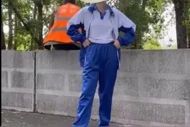 郑州七中女学生玩暴露被同学流出事件 假的!图片
